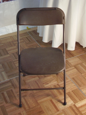 Brown Samsonite chair